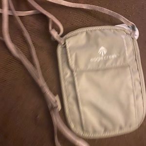 Eagle creek RFID BLOCKER neck wallet